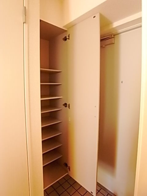 リブェール天城の収納