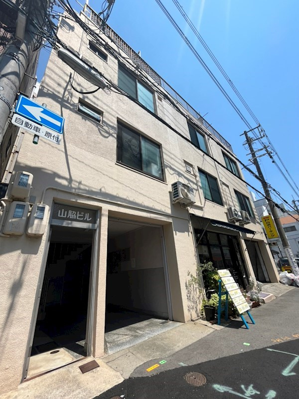山脇ビルの外観