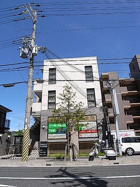クァトルセゾン甲東園の外観
