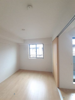 【内装】 | エスポワールＲｅｉｗａ | 内装は落ち着いています