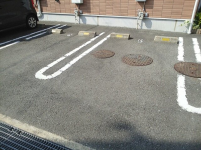 【駐車場】 | イリーデ西浜 | 駐車場があるので、車を買う予定の方も安心です