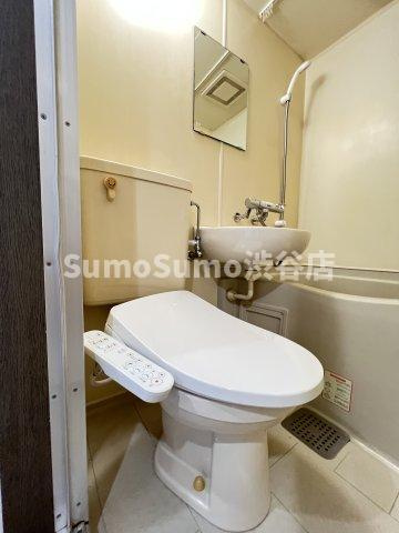 T's garden都立大学Ⅱのトイレ|落ち着いた色調のトイレです