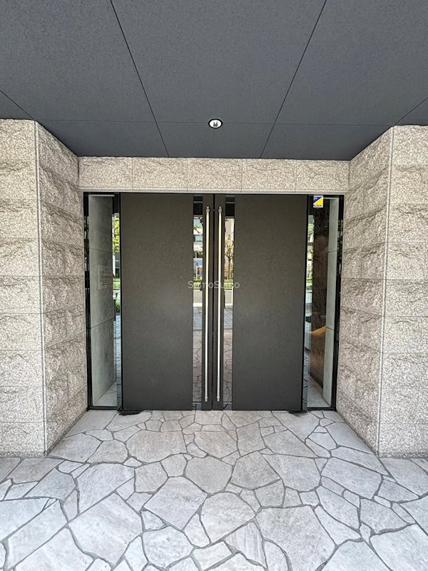 S-RESIDENCE南堀江のエントランス