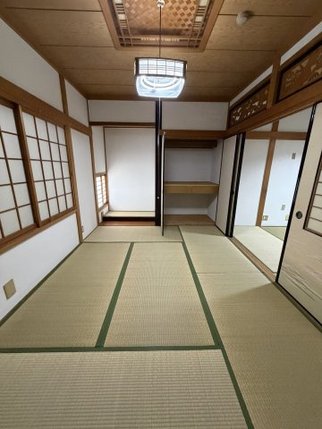 岸和田市藤井町1丁目貸家の収納