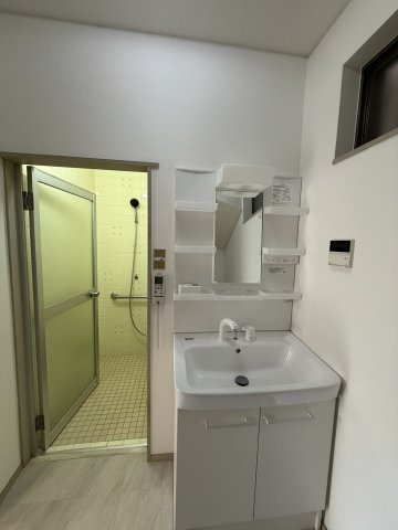 岸和田市藤井町1丁目貸家の洗面所