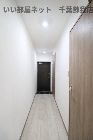 ファーストレジデンスおゆみ野の玄関|明るい玄関です