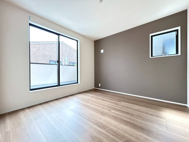 リーブルガーデン　一宮市小信中島第２　全２区画分譲の寝室|すべての居室にはたっぷり収納できる大型のクローゼット、各室に２４時間換気システムを設置しています。
排気ファンから低風量で24時間強制排気し、家の中の空気をいつも新鮮に保ちます。
