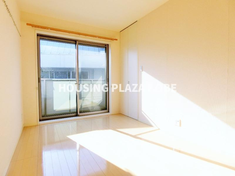 シャーメゾンコーストパートⅡの内装|陽当り良好の寝室