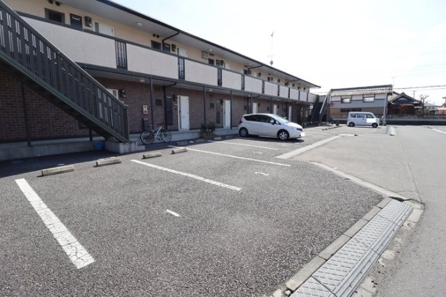 アン オアシスの駐車場|駐車場があります