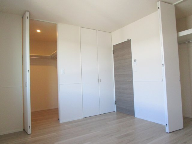 ＣＡＳＡ　ＢＩＡＮＣＡ西船橋Bの収納|★ウォークインクローゼット★