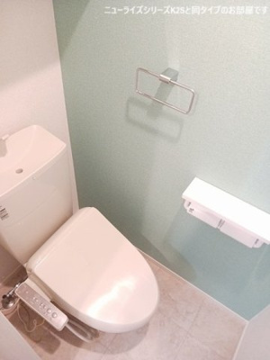 【トイレ】 | ヴァーサ・メローネⅢ | ゆったりとした空間のトイレです