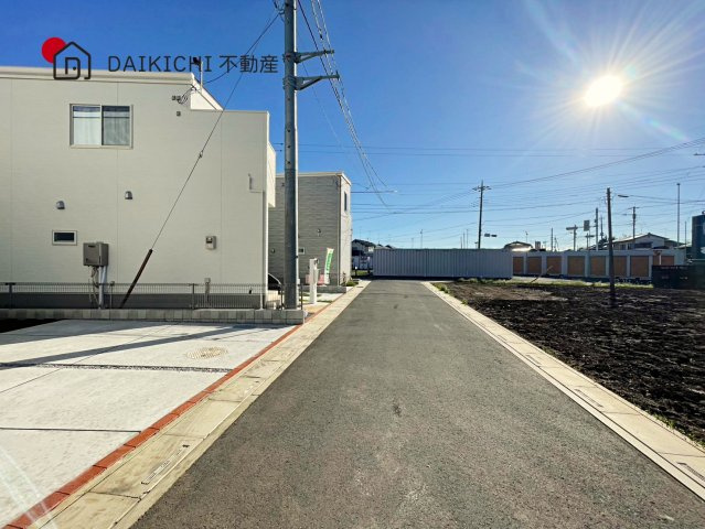 【前面道路含む現地写真】 | 鴻巣市松原9期　ピュアガーデン　新築戸建　全11棟　3号棟