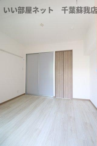 ファーストレジデンスおゆみ野の寝室|開放的な寝室です