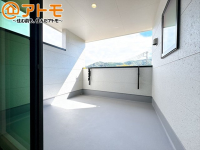 【バルコニー】 | 伊豆の国市大仁　新築一戸建て　全1棟 | インナーバルコニーはお出かけ中の急な雨でも安心♪