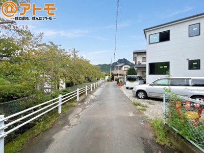 【前面道路含む現地写真】 | 伊豆の国市大仁　新築一戸建て　全1棟