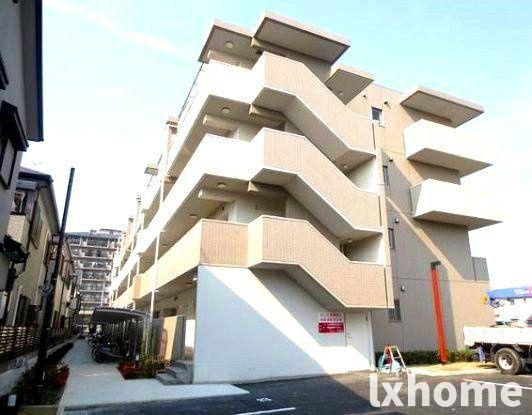 クレセントコートの外観|外はこのようになっています