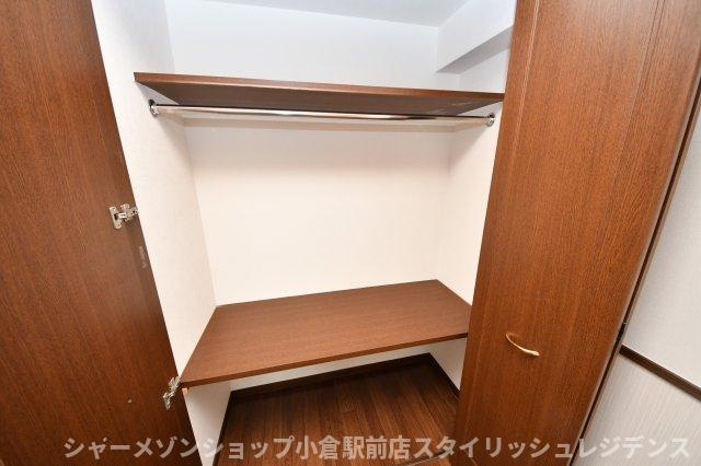 ニューサンリバー１２番館の収納