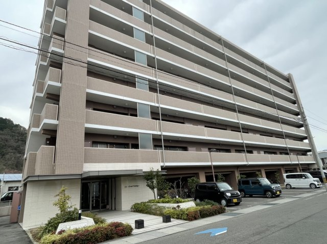 アルファスマート星越の外観