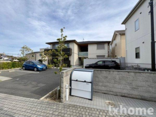 マンダリーヌの駐車場