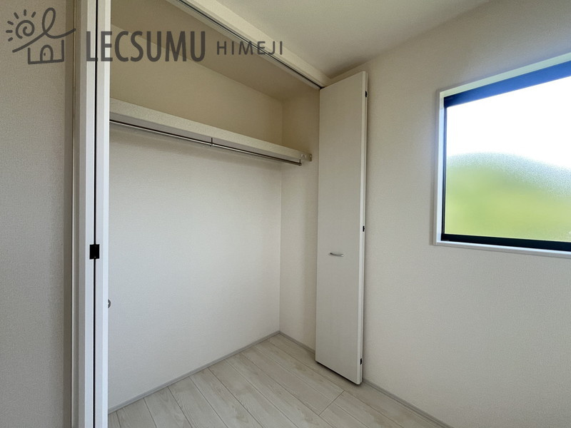 揖保郡太子町佐用岡/新築戸建の収納