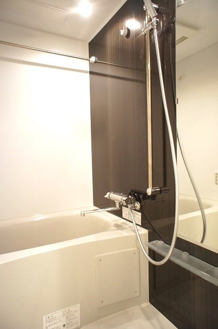 新品家具付きマンション築港本町10(KaGood福岡)の浴室