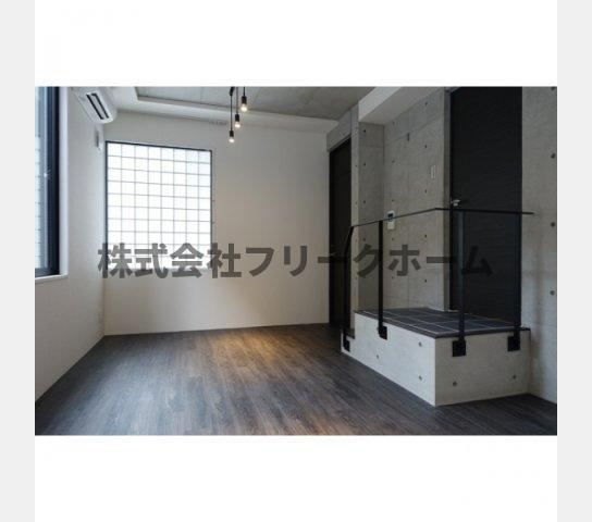 三鷹市上連雀１丁目の賃貸マンションの居間・リビング