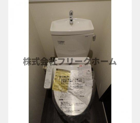三鷹市上連雀１丁目の賃貸マンションのトイレ