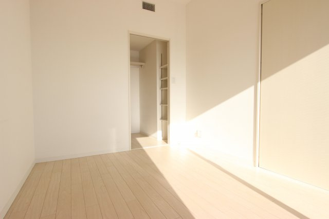 ラウムの洋室|現状優先です。