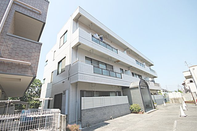 プリヴェール中山の外観|落ち着いた雰囲気の外観です