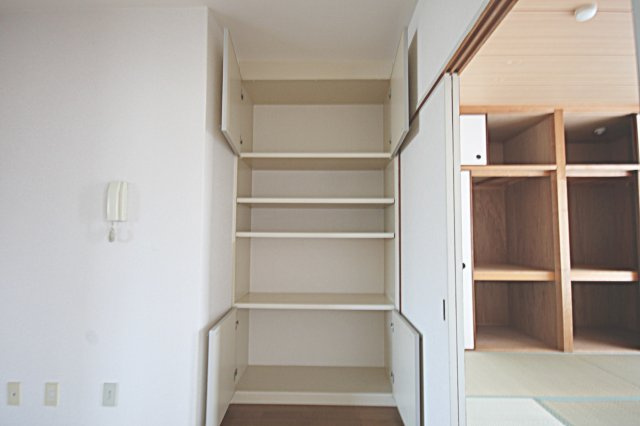 プリヴェール中山の収納|収納豊富です