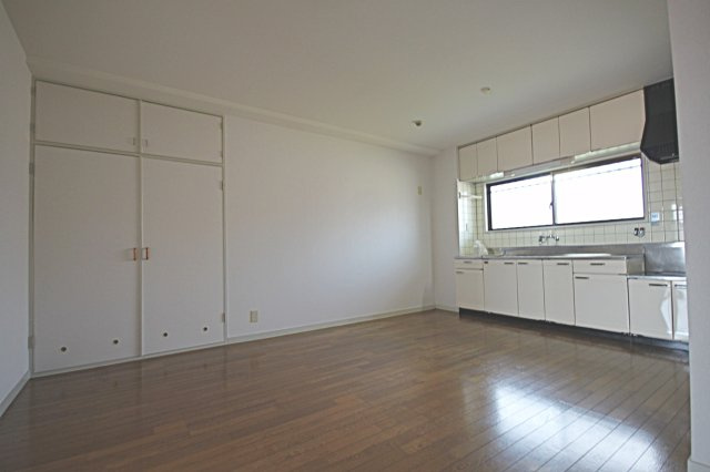 プリヴェール中山の居間・リビング|おしゃれなリビングです