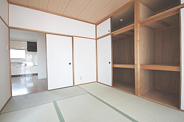 プリヴェール中山の和室|落ち着いた雰囲気の和室付きです