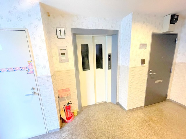 サンフラワーのロビー|★オートロックとエレベーター付です★