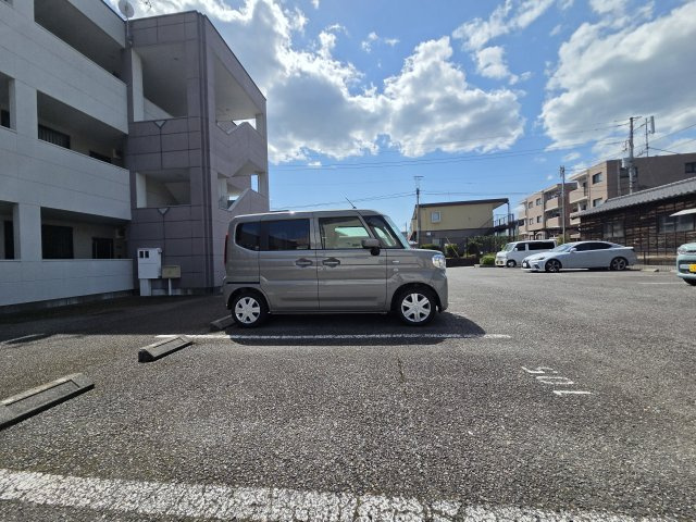 一風館の駐車場