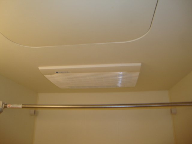 サンモール中島Ａの設備|浴室乾燥機