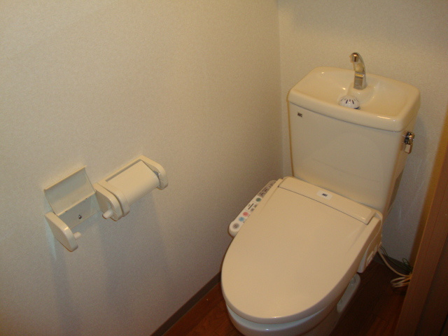 サンモール中島Ａのトイレ|シャワー付トイレ