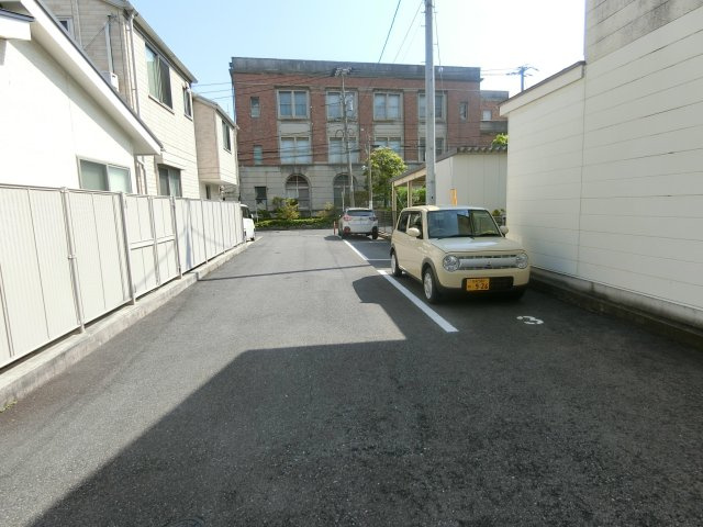 レジェンドＭＲの駐車場