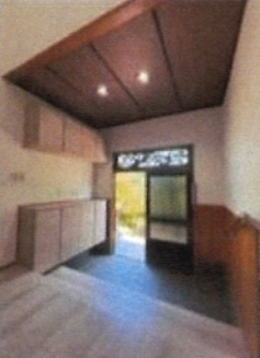あきる野市網代　中古戸建の玄関