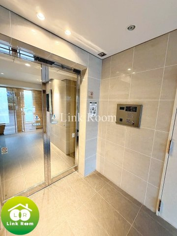 コンシェリア東京木場ステーションフロントのエントランス