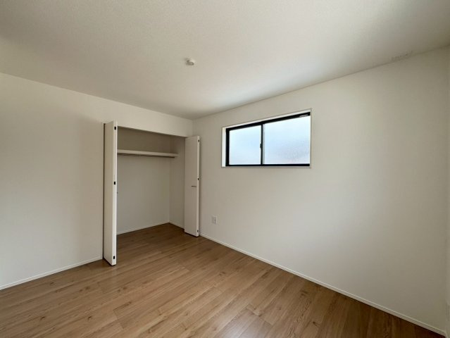 Adoble+アドブル＋小倉南区葛原本町4丁目2期　【小倉南区　新築戸建て】の洋室|2階6.1帖洋室はクローゼット完備♪【小倉南区　新築戸建て】
