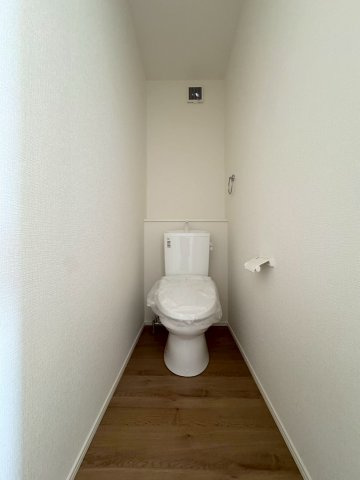 Adoble+アドブル＋小倉南区葛原本町4丁目2期　【小倉南区　新築戸建て】のトイレ|2階にもトイレ完備♪　【小倉南区　新築戸建て】