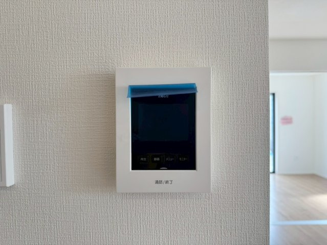 Adoble+アドブル＋小倉南区葛原本町4丁目2期　【小倉南区　新築戸建て】の防犯設備|お子様のお留守番にも安心なＴＶモニター付インターフォン　【小倉南区　新築戸建て】