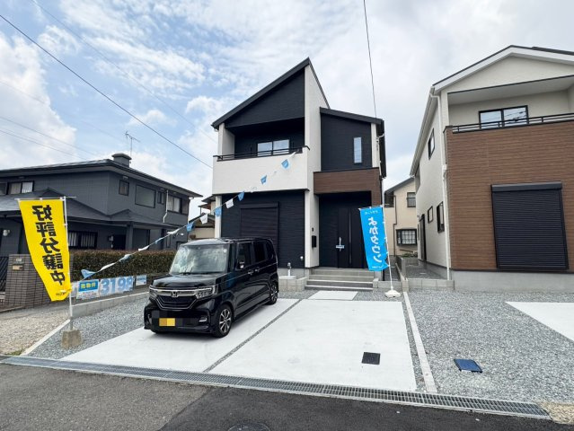 Adoble+アドブル＋小倉南区葛原本町4丁目2期　【小倉南区　新築戸建て】の外観|スタイリッシュでモダンなデザインが魅力♪【小倉南区　新築戸建て】