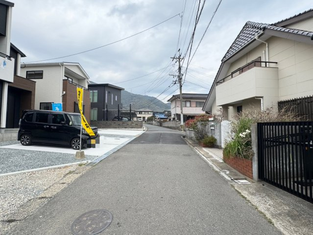 Adoble+アドブル＋小倉南区葛原本町4丁目2期　【小倉南区　新築戸建て】の前面道路含む現地写真|現地撮影　2026,3,22　Adoble+アドブル＋小倉南区葛原本町4丁目2期　【小倉南区　新築戸建て】