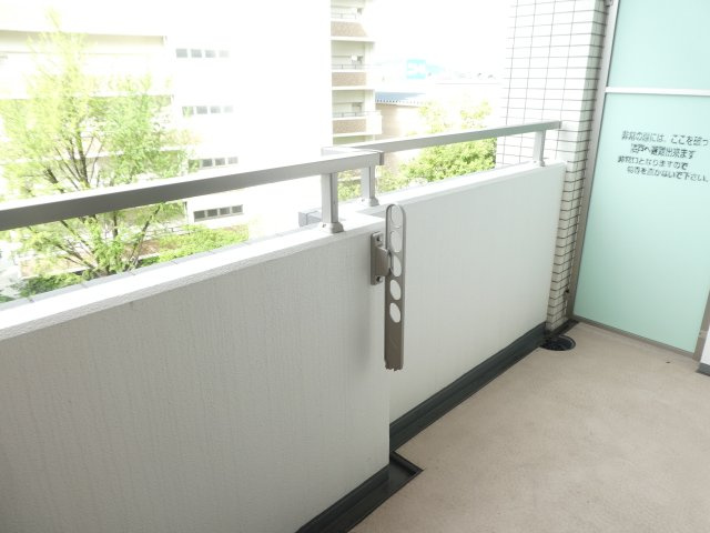 ビガーポリス１３３宝塚のバルコニー