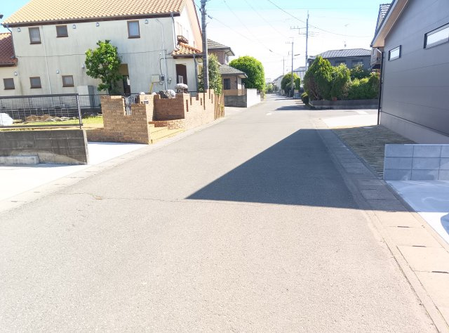 筑西市八丁台の前面道路含む現地写真