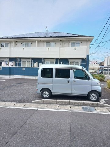 ラフィネ　ジェンテの駐車場