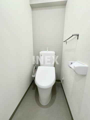 横浜市南区白金町１丁目の賃貸マンションのトイレ