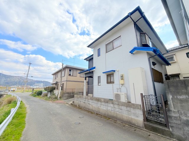 永岡戸建ての前面道路含む現地写真
