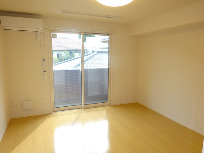 【寝室】D-room川内川前丁